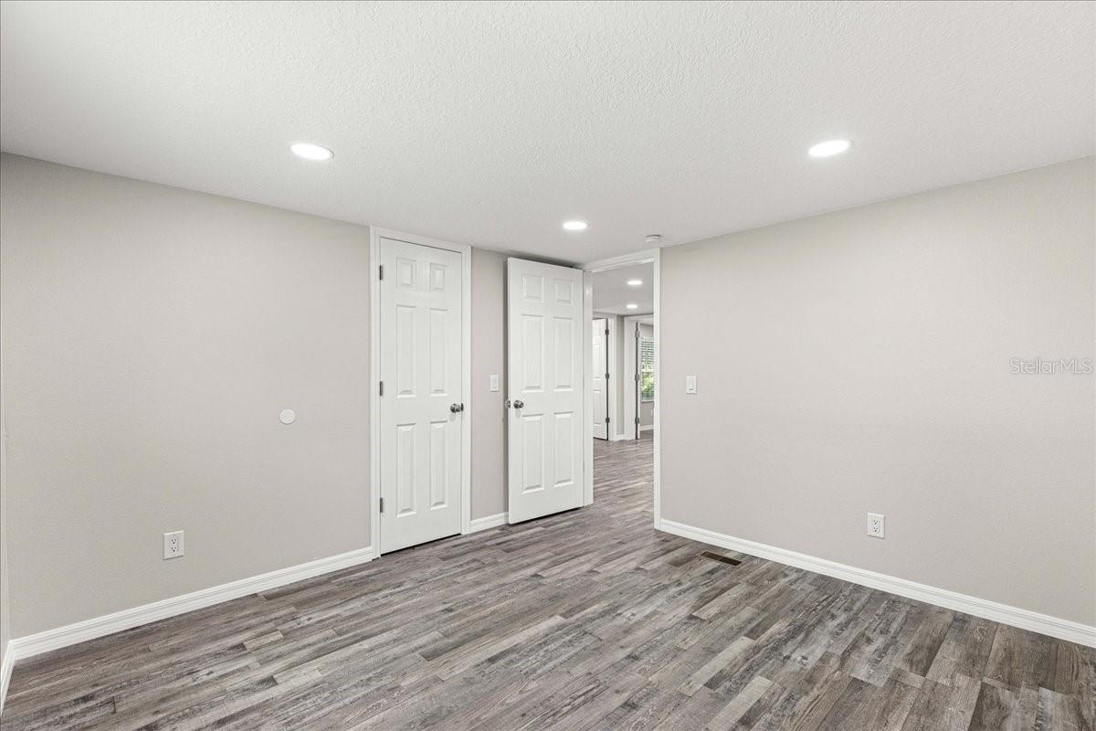 NEIGHBORHOOD 9400 - 17/22 & 17/23 W OF HWY 441 - Residential