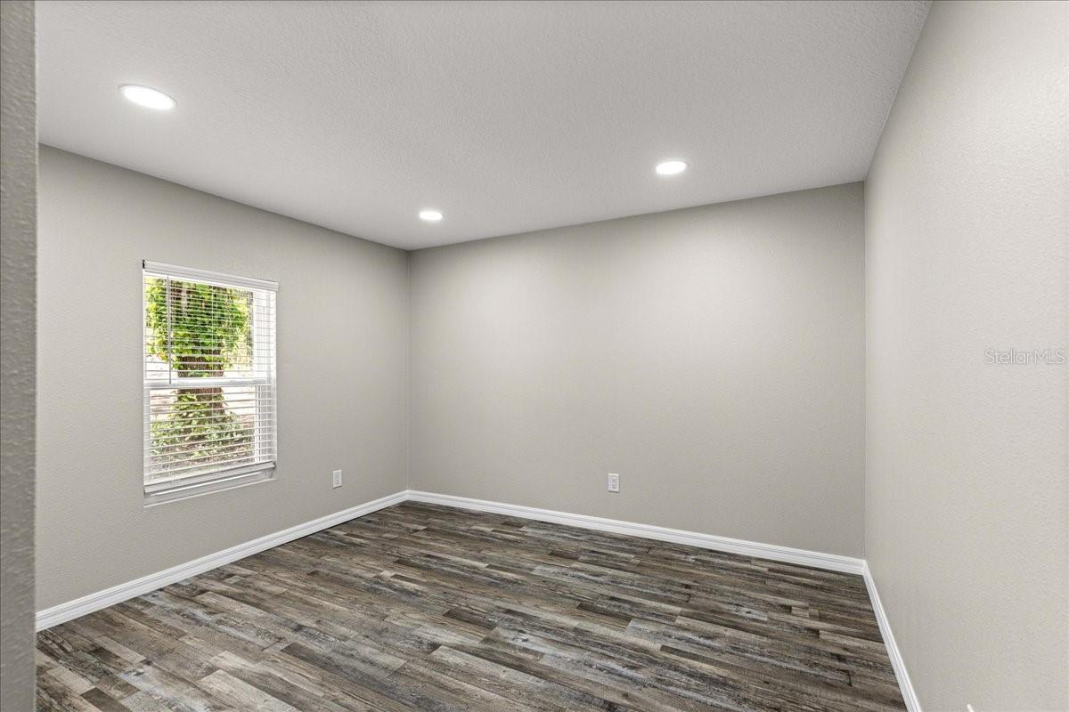 NEIGHBORHOOD 9400 - 17/22 & 17/23 W OF HWY 441 - Residential