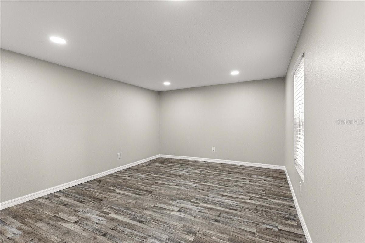 NEIGHBORHOOD 9400 - 17/22 & 17/23 W OF HWY 441 - Residential