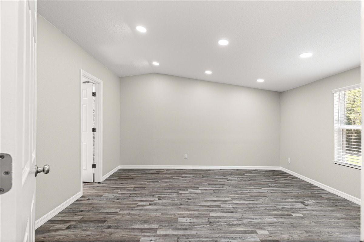 NEIGHBORHOOD 9400 - 17/22 & 17/23 W OF HWY 441 - Residential