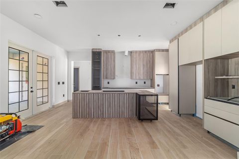 Tiny photo for 6634 SE 22nd Avenue, Ocala, FL 34480 (MLS # OM704720)