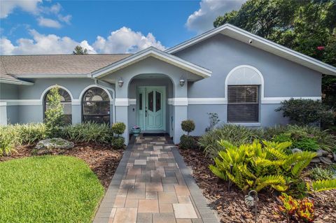 A home in LAKELAND