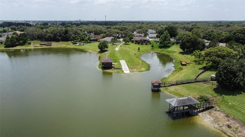 A home in LAKELAND