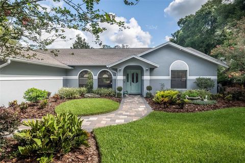 A home in LAKELAND