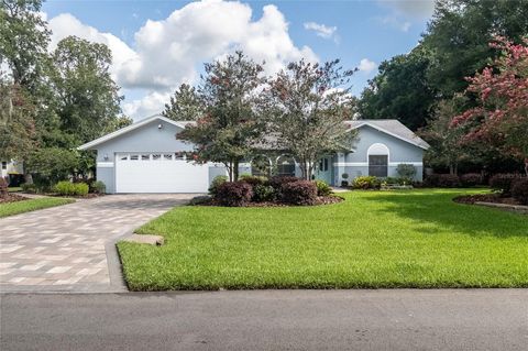 A home in LAKELAND