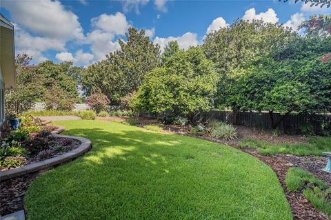 A home in LAKELAND