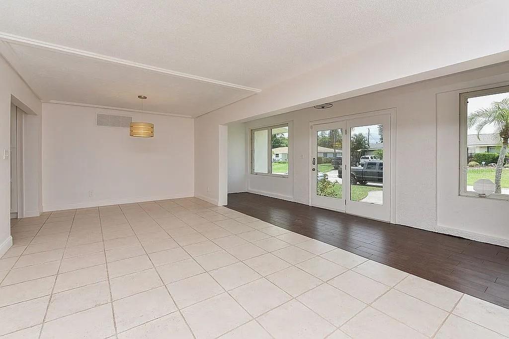 SOUTH GATE - Residential Lease