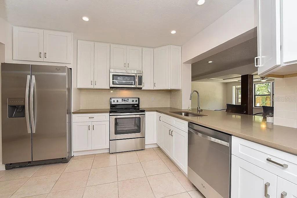 SOUTH GATE - Residential Lease