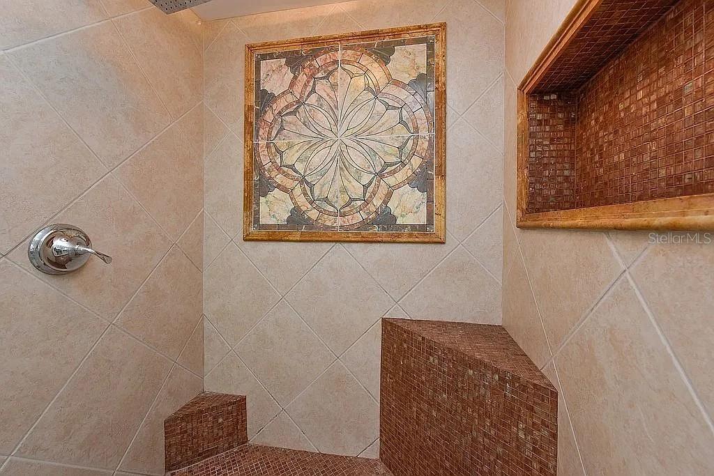 SOUTH GATE - Residential Lease