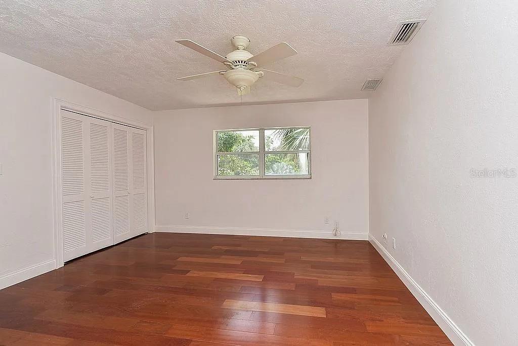 SOUTH GATE - Residential Lease