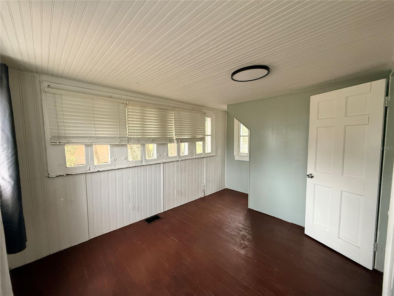 PHIPPENS BLKS 129-130 & 135-136 DELAND - Residential Lease