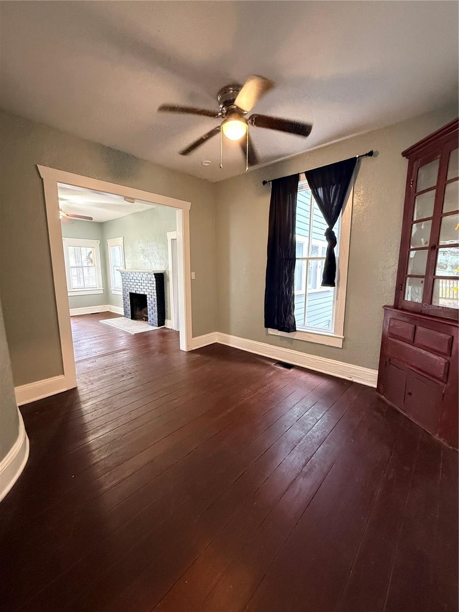 PHIPPENS BLKS 129-130 & 135-136 DELAND - Residential Lease