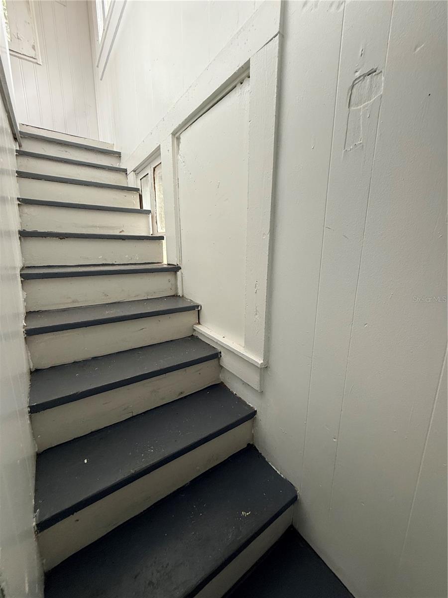 PHIPPENS BLKS 129-130 & 135-136 DELAND - Residential Lease