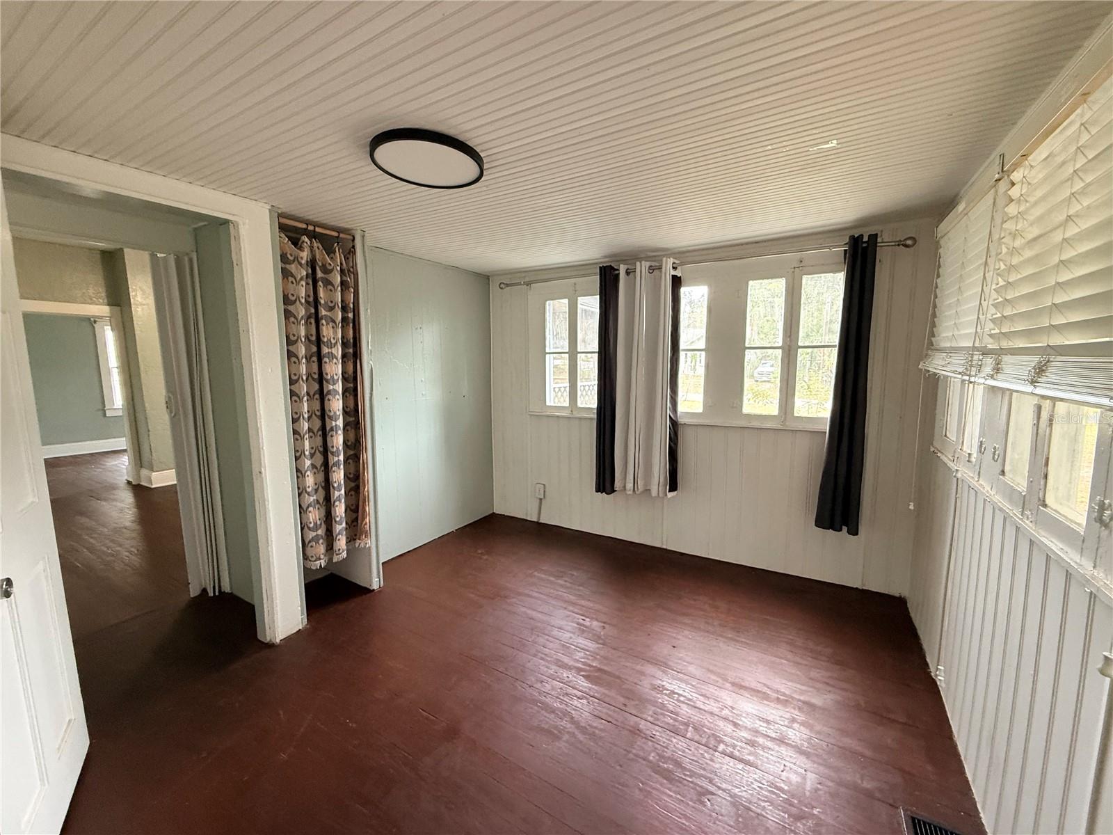 PHIPPENS BLKS 129-130 & 135-136 DELAND - Residential Lease