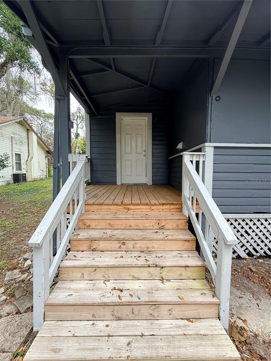 PHIPPENS BLKS 129-130 & 135-136 DELAND - Residential Lease