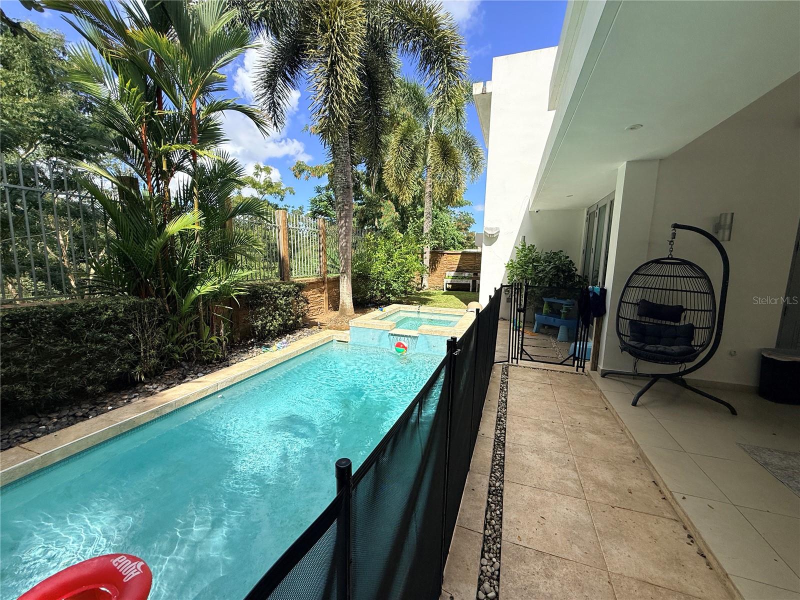 SENDEROS EN MONTEHIEDRA - Residential