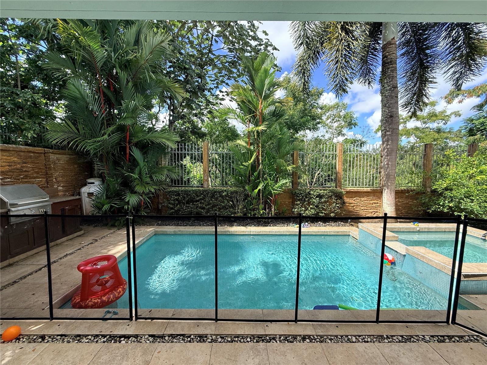 SENDEROS EN MONTEHIEDRA - Residential