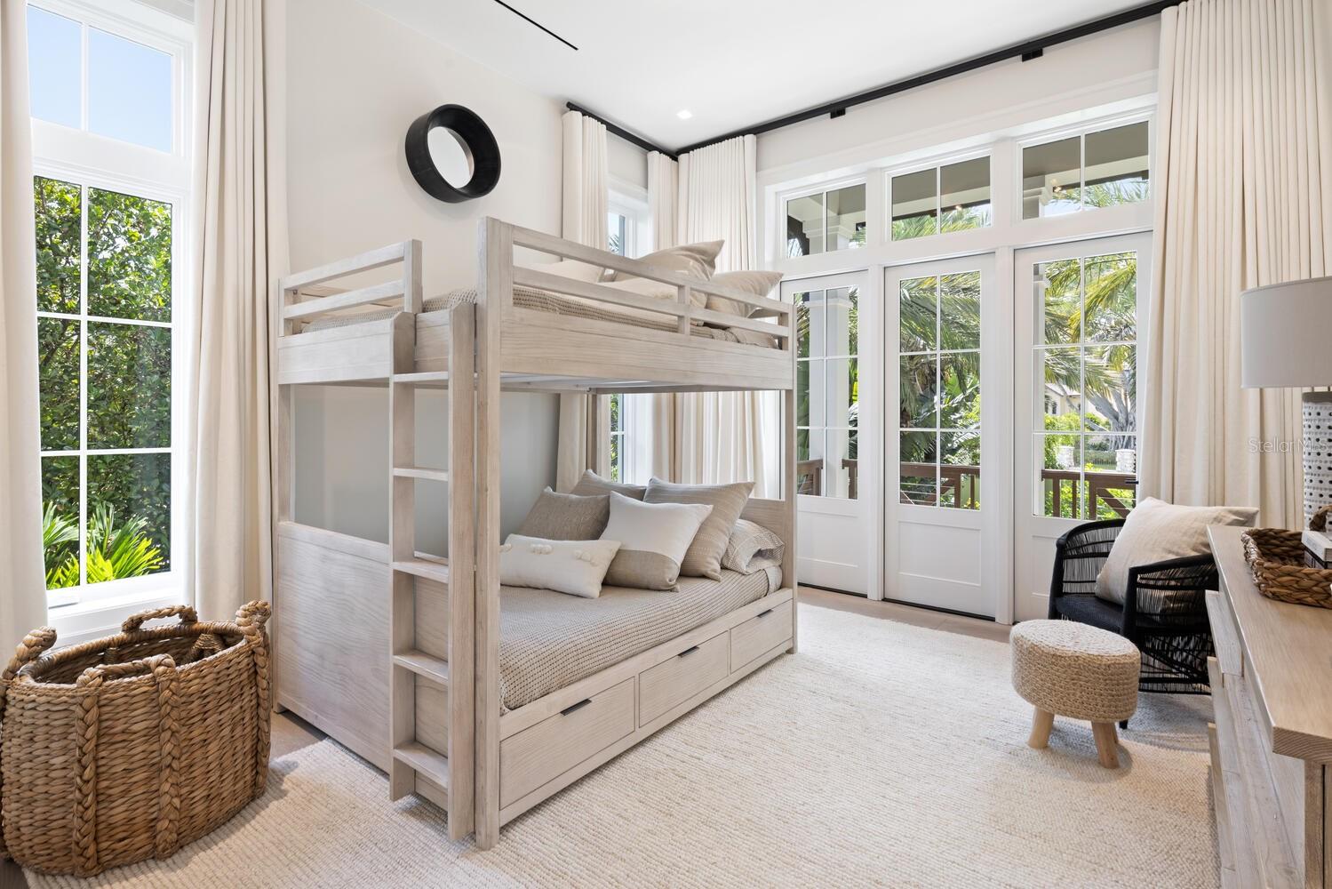 HARBOR ACRES - Residential