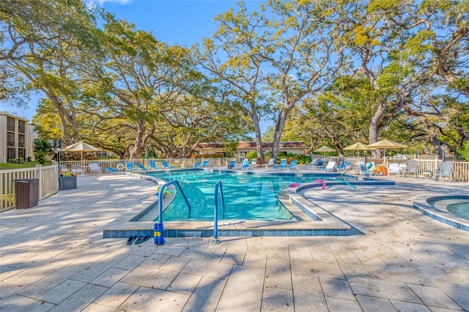 PATRICIAN OAKS - Residential