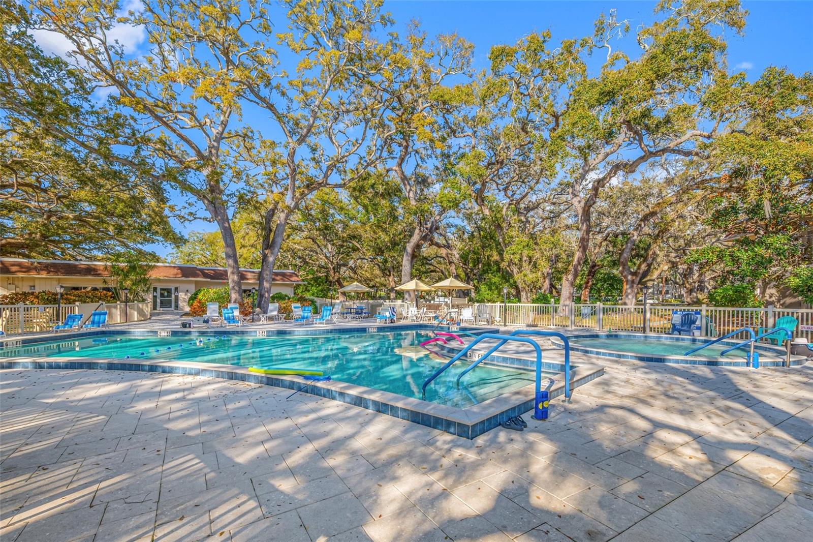 PATRICIAN OAKS - Residential