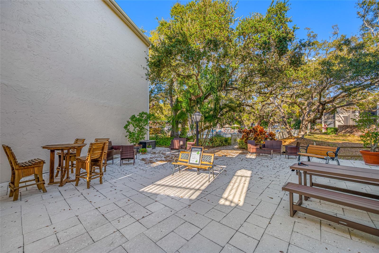 PATRICIAN OAKS - Residential