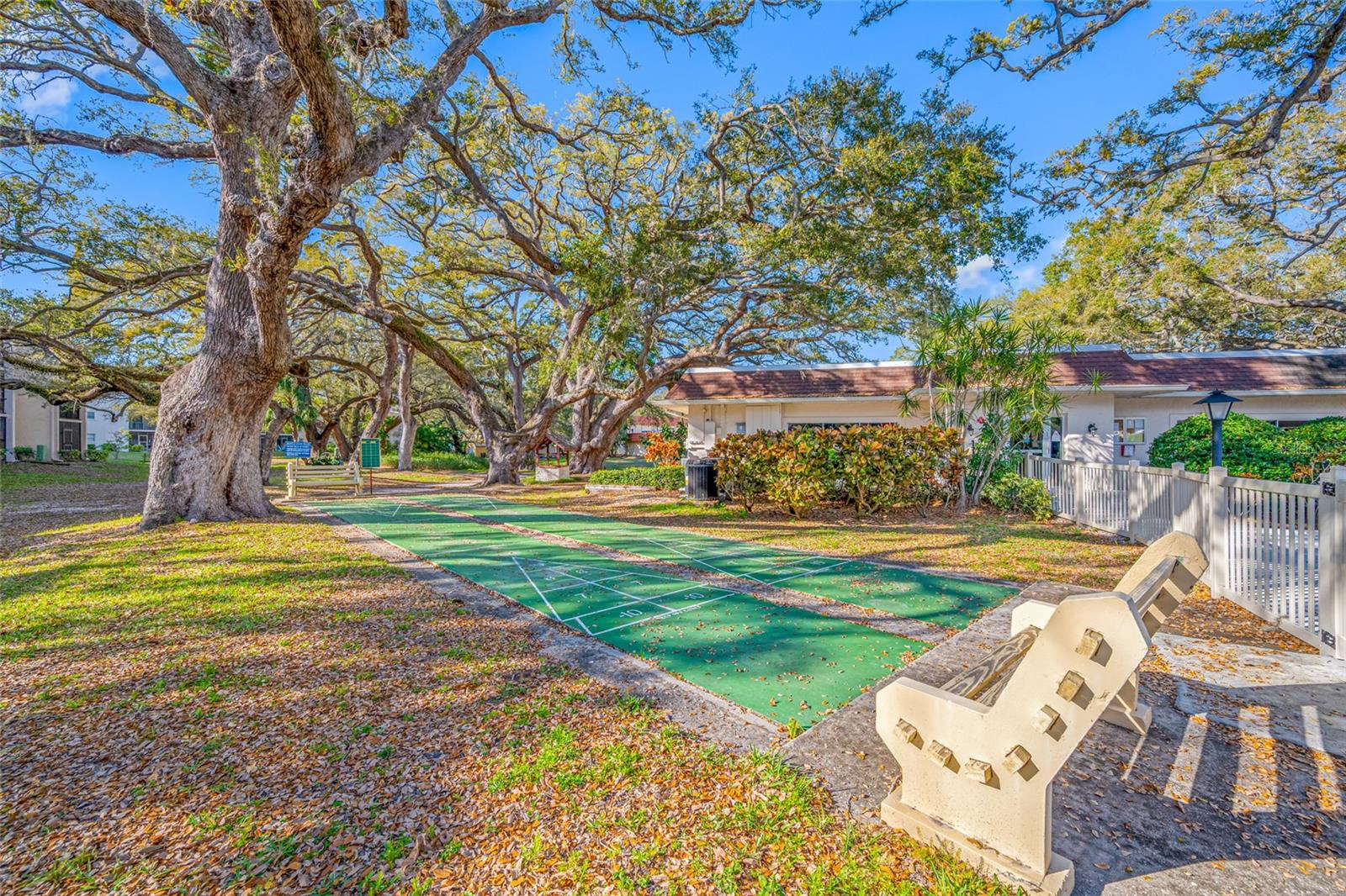 PATRICIAN OAKS - Residential