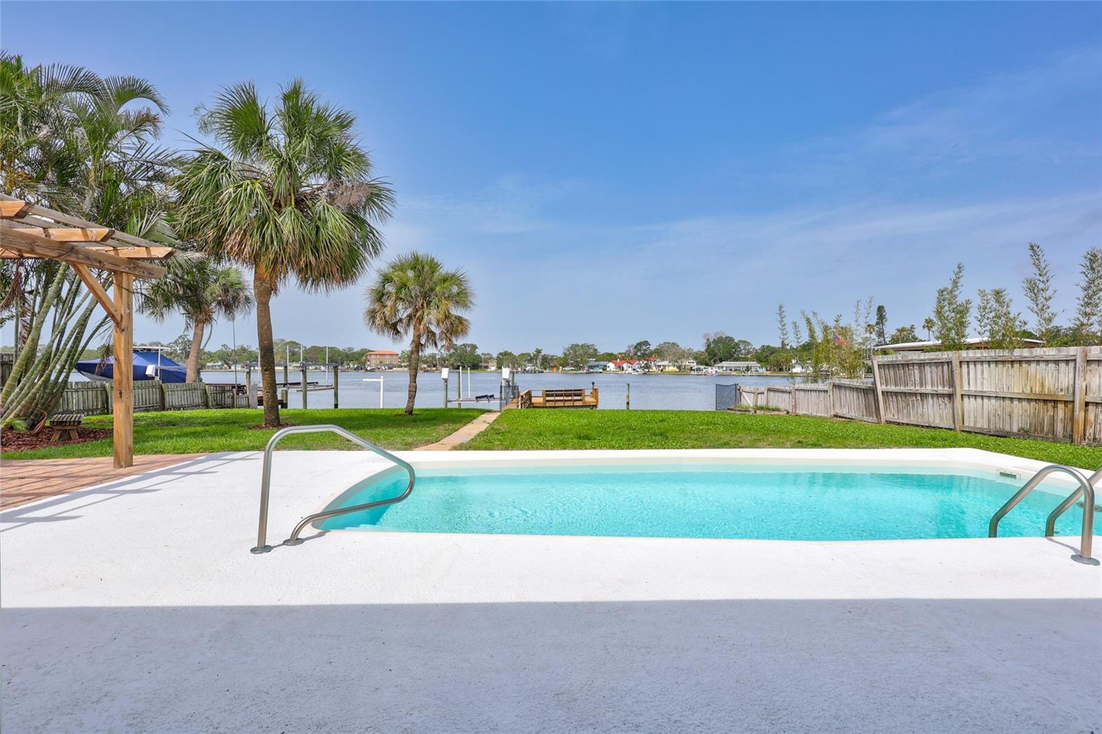 4099 POMPANO DRIVE SE