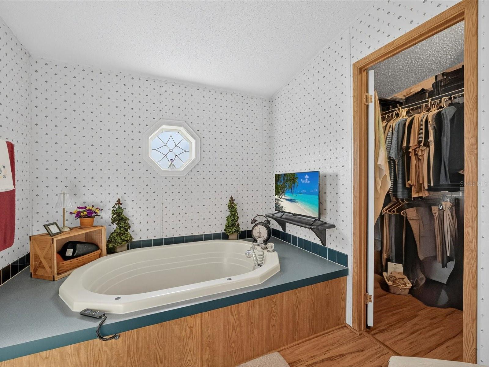 GLOUSER ZACK K PROP - Residential