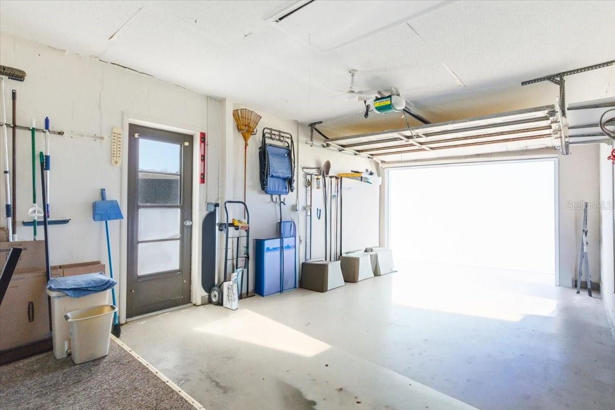 VIVIENDA WEST - Residential