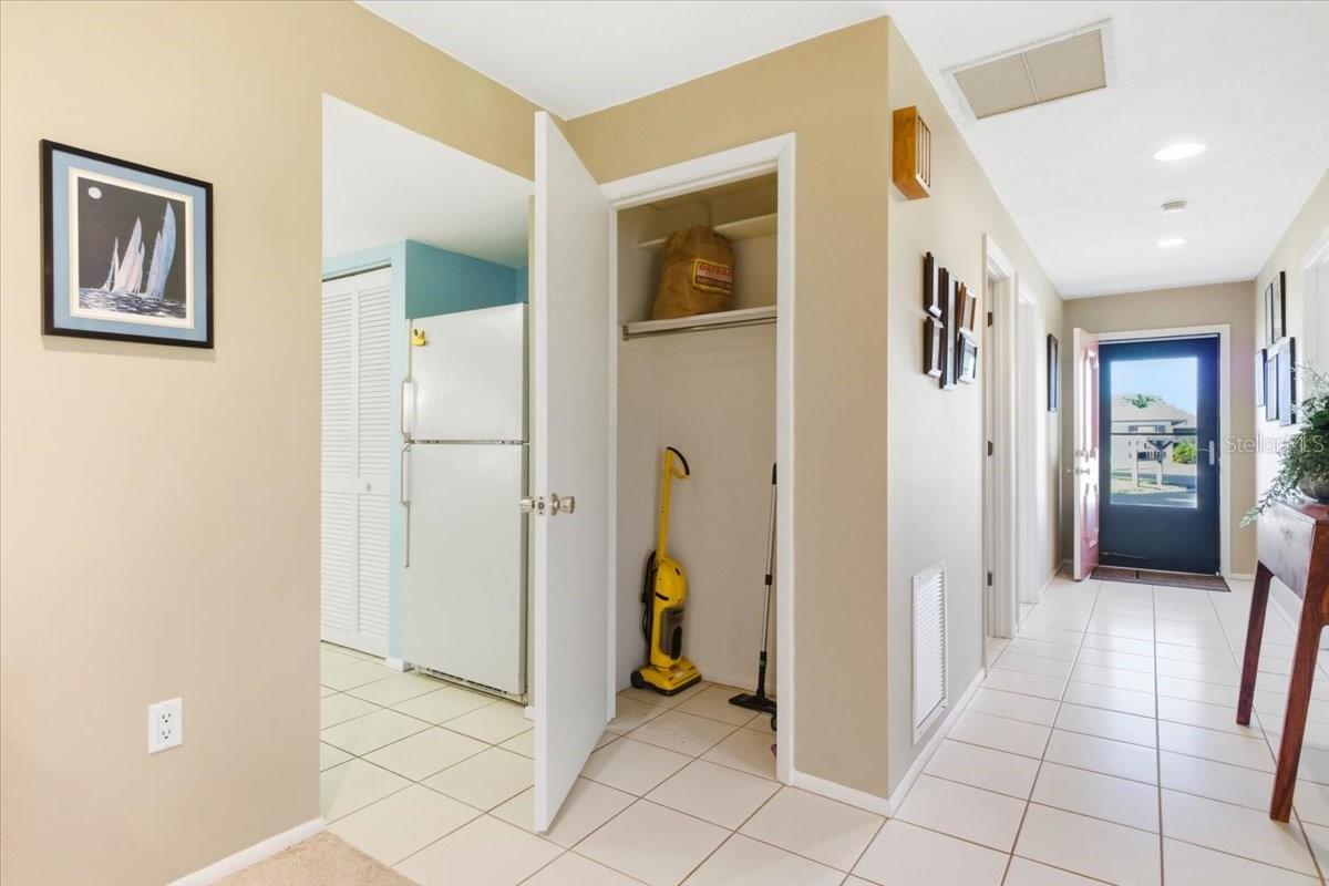 VIVIENDA WEST - Residential