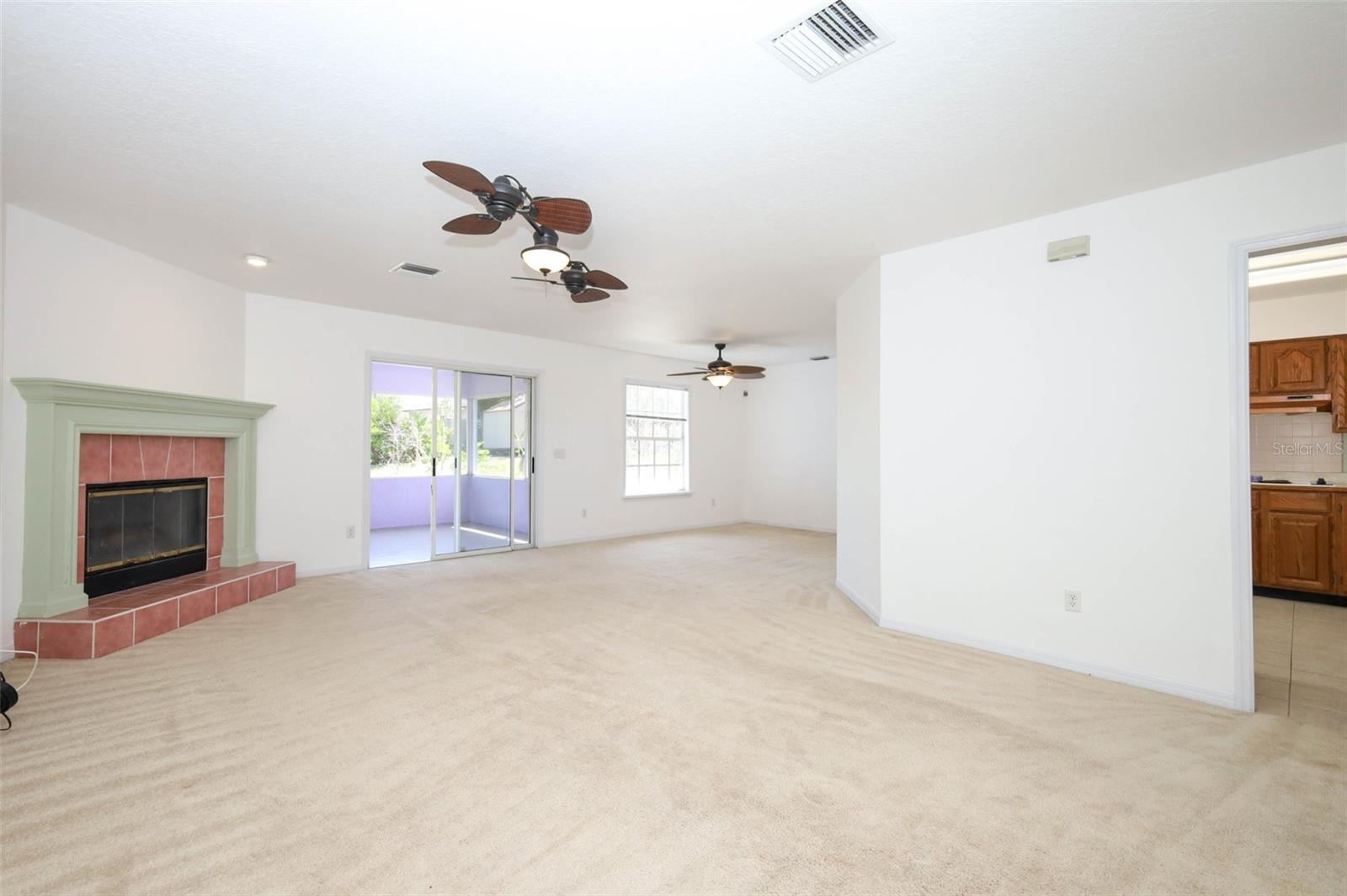 DELTONA LAKES UNIT 17 - Residential