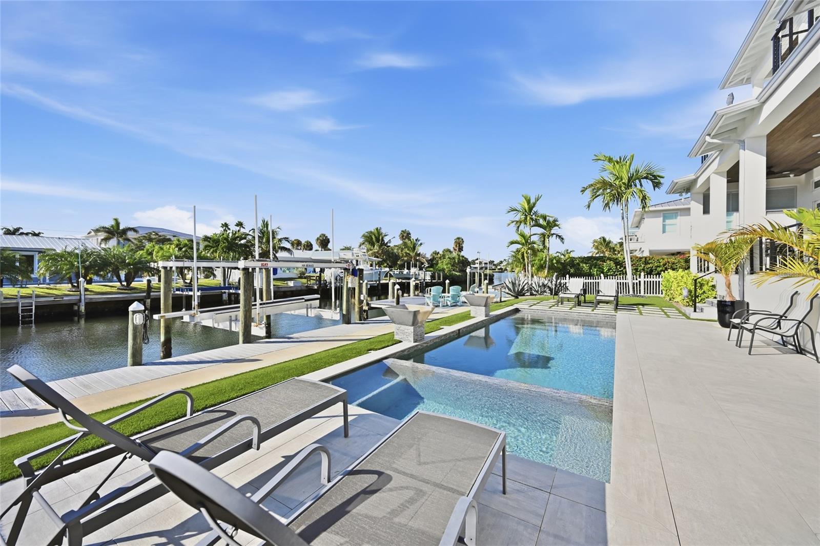 KEY ROYALE 9TH ADD - Residential