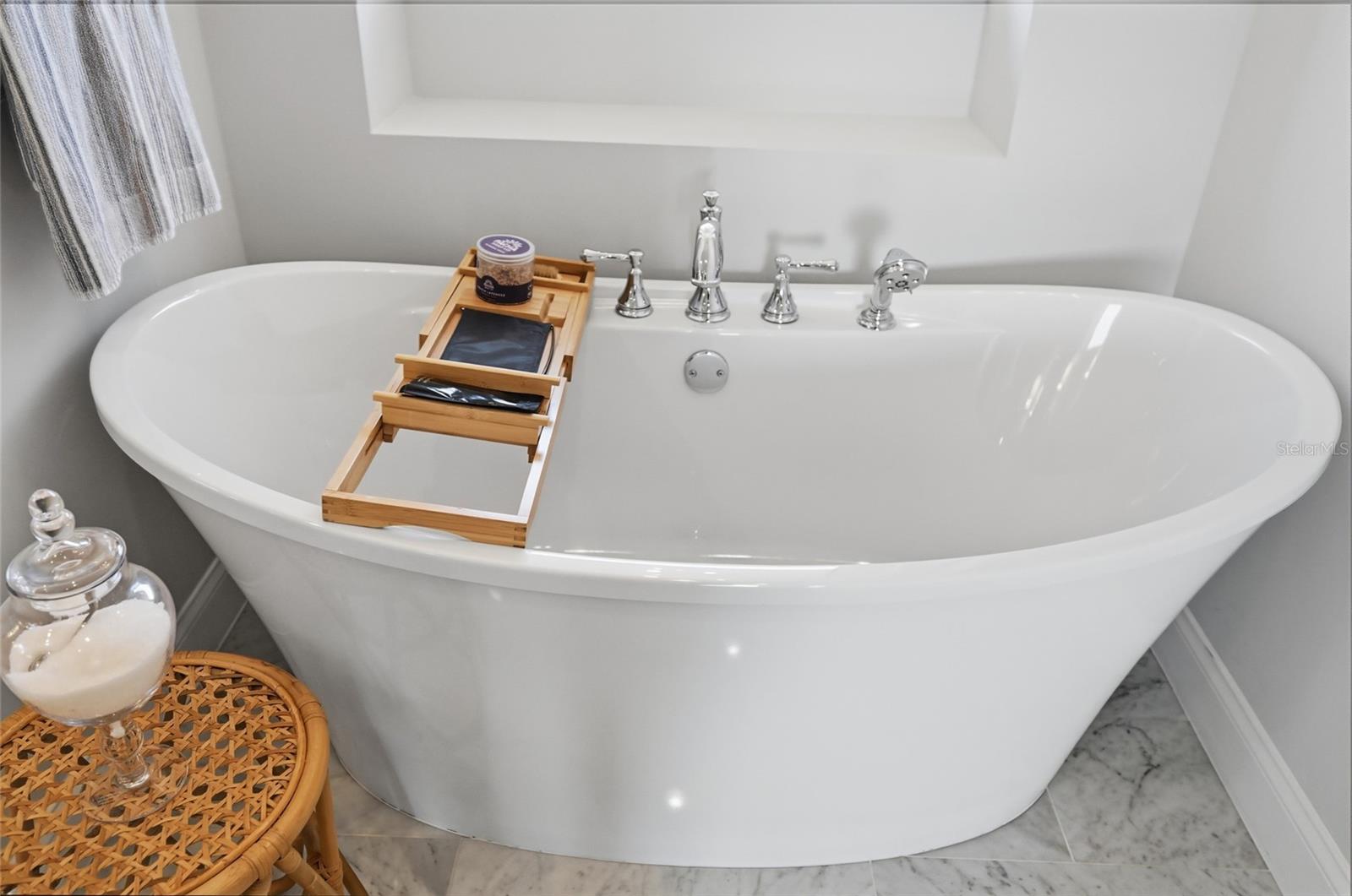 KEY ROYALE 9TH ADD - Residential