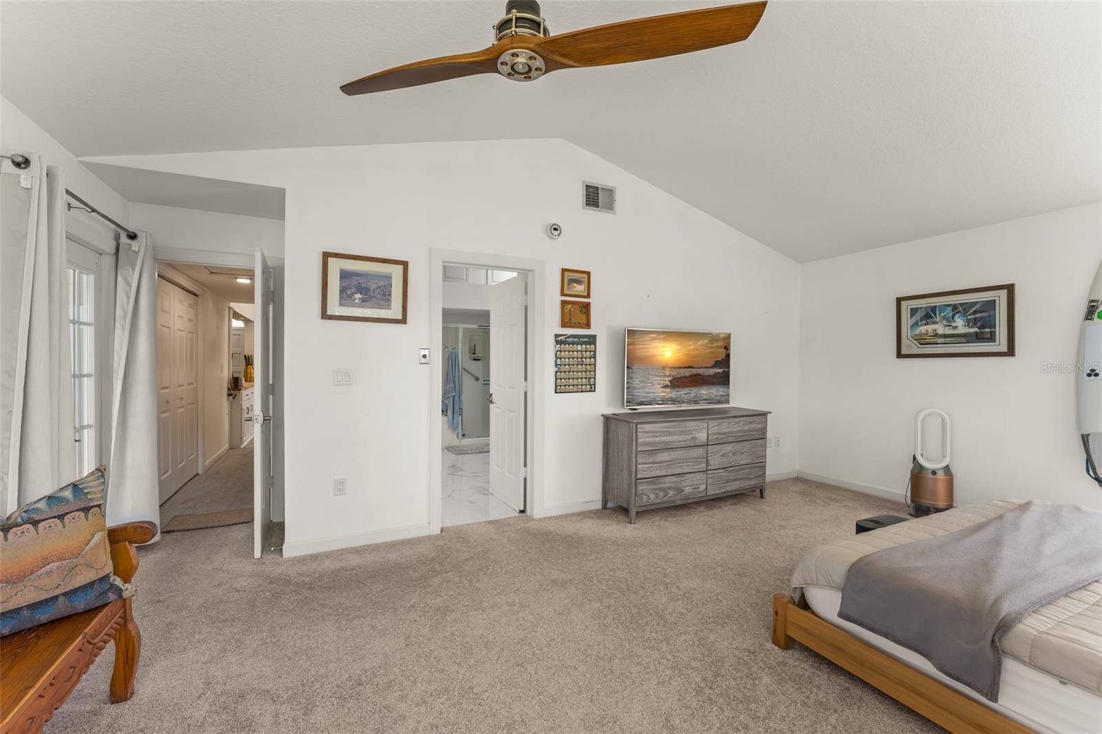 WOODBRIDGE ON GREEN - Residential