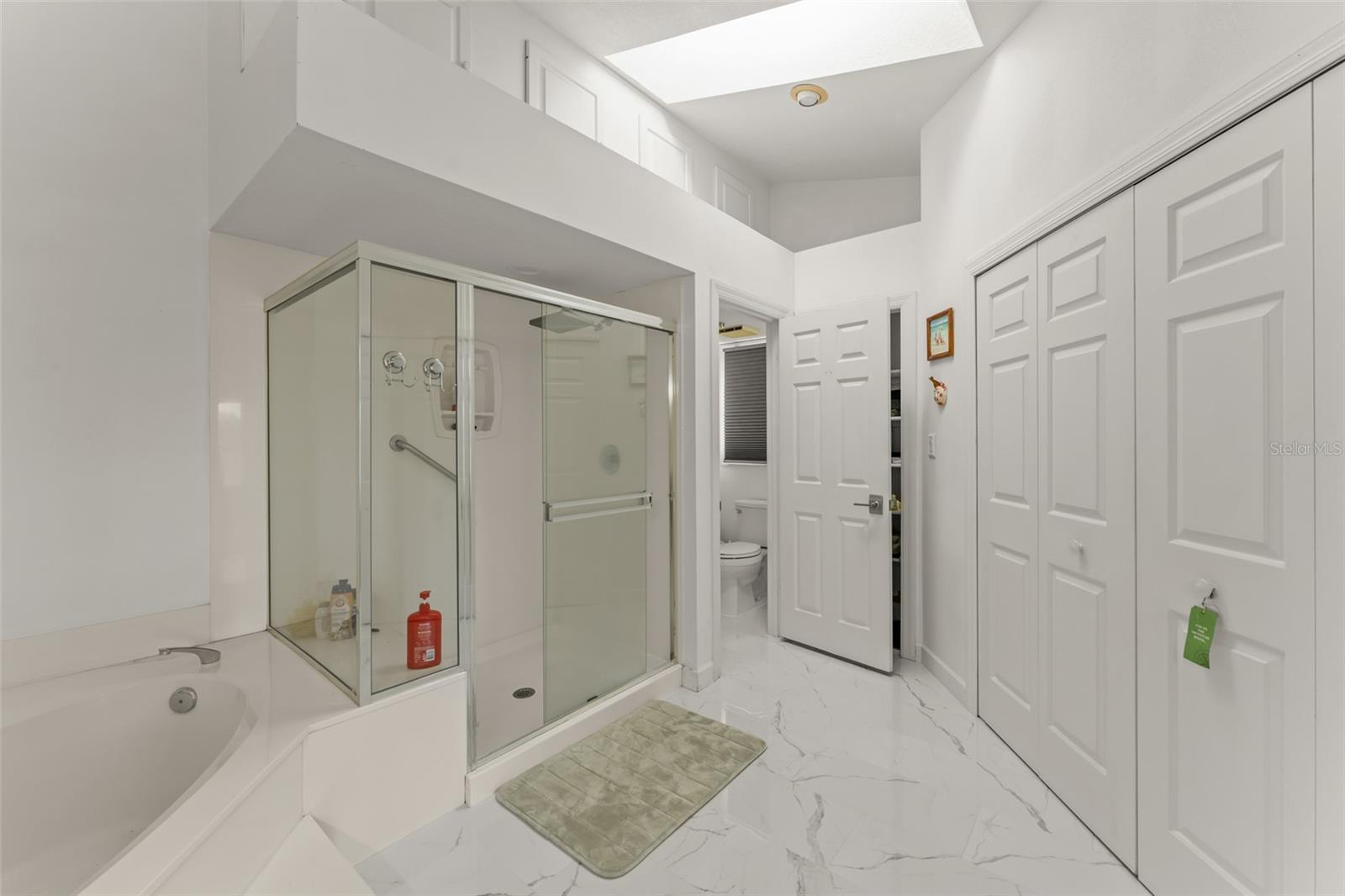 WOODBRIDGE ON GREEN - Residential