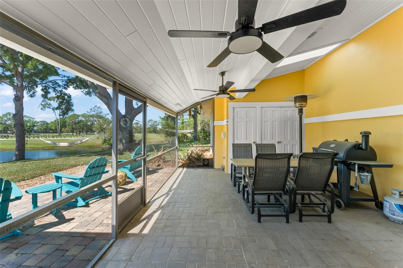 WOODBRIDGE ON GREEN - Residential