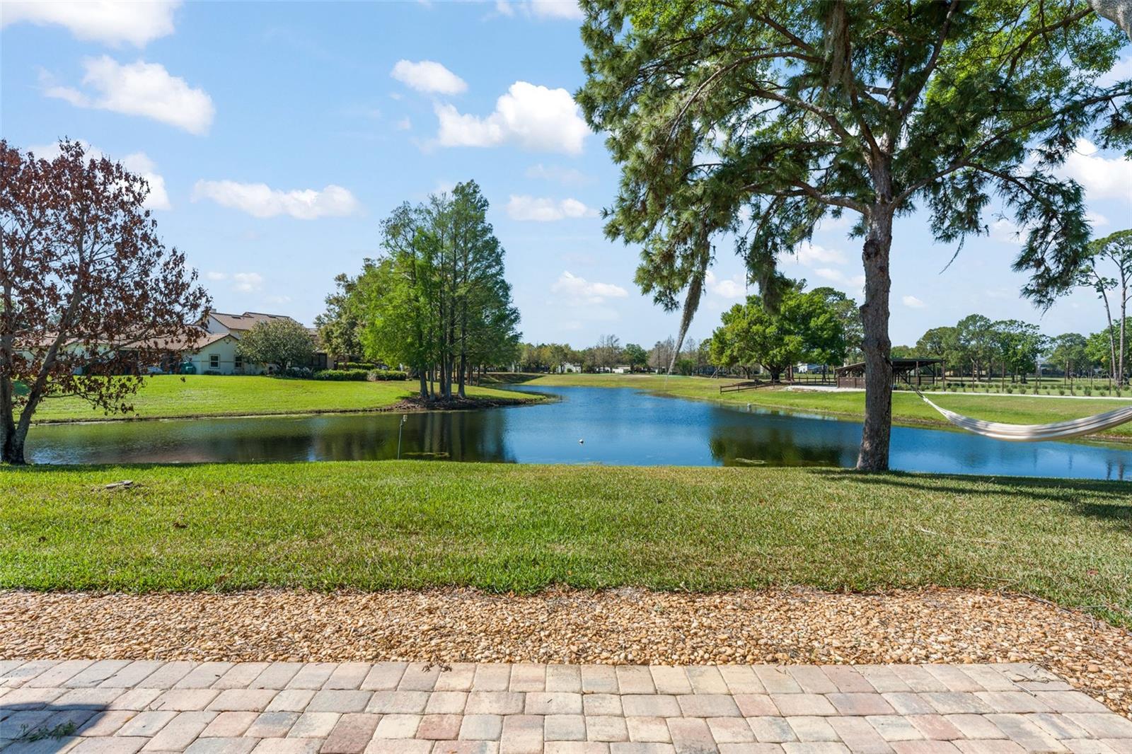 WOODBRIDGE ON GREEN - Residential