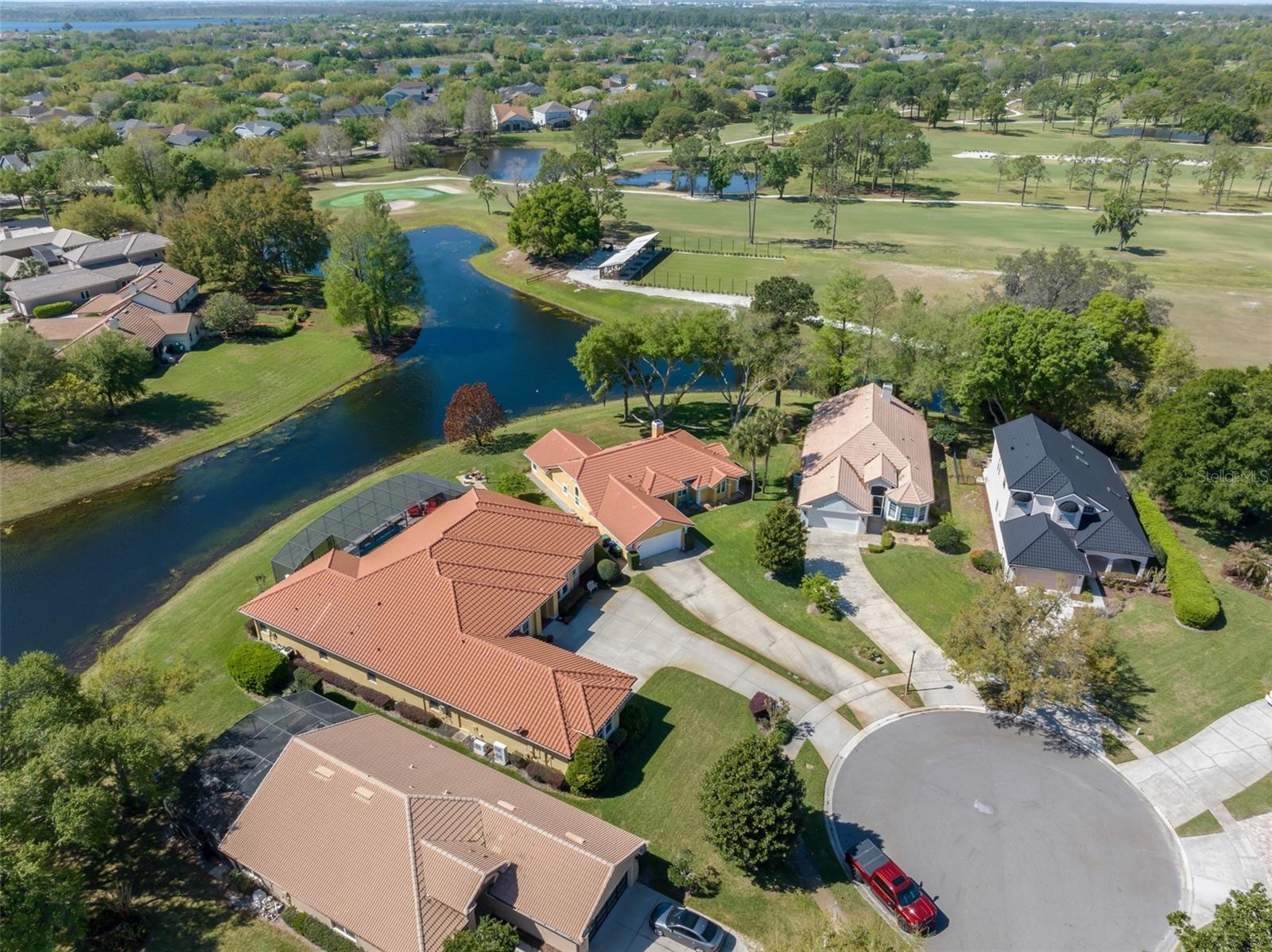 WOODBRIDGE ON GREEN - Residential