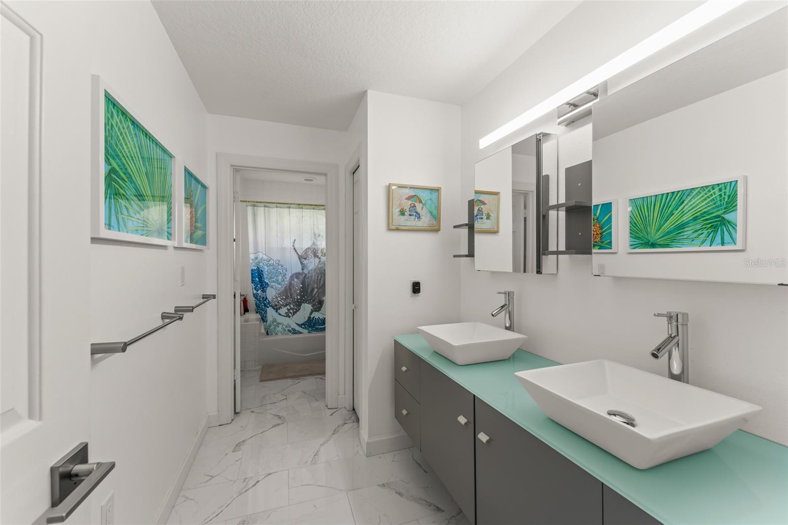 WOODBRIDGE ON GREEN - Residential