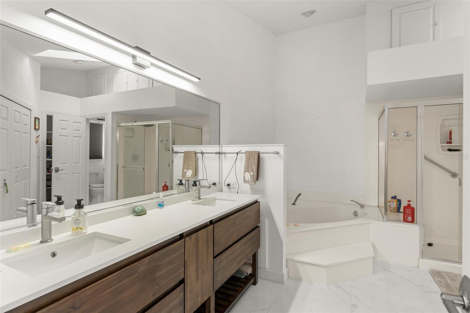 WOODBRIDGE ON GREEN - Residential