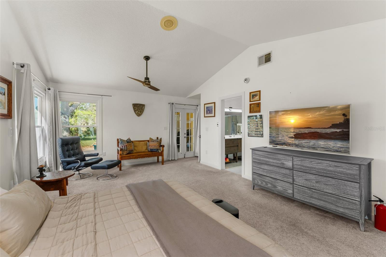 WOODBRIDGE ON GREEN - Residential