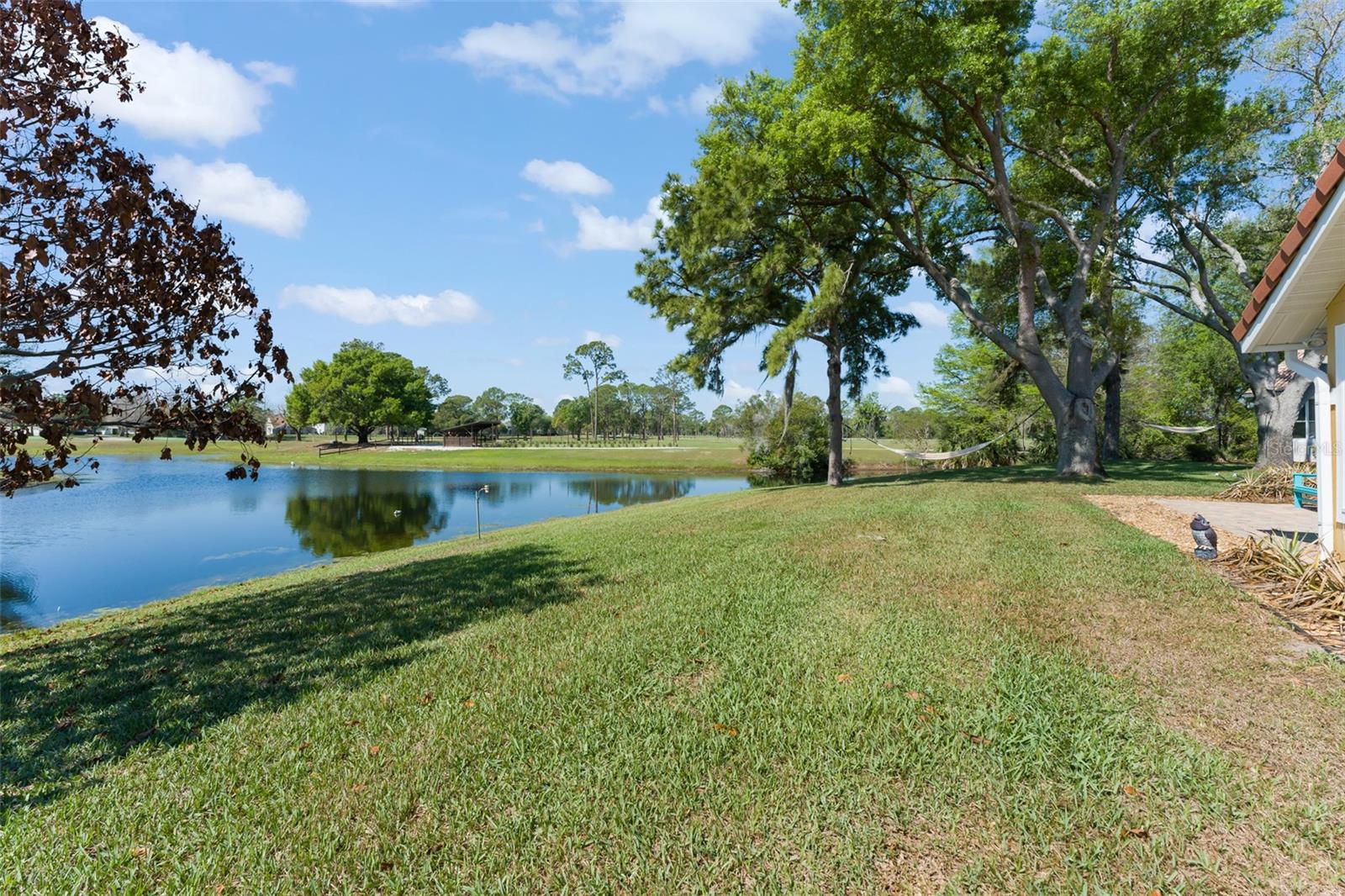 WOODBRIDGE ON GREEN - Residential