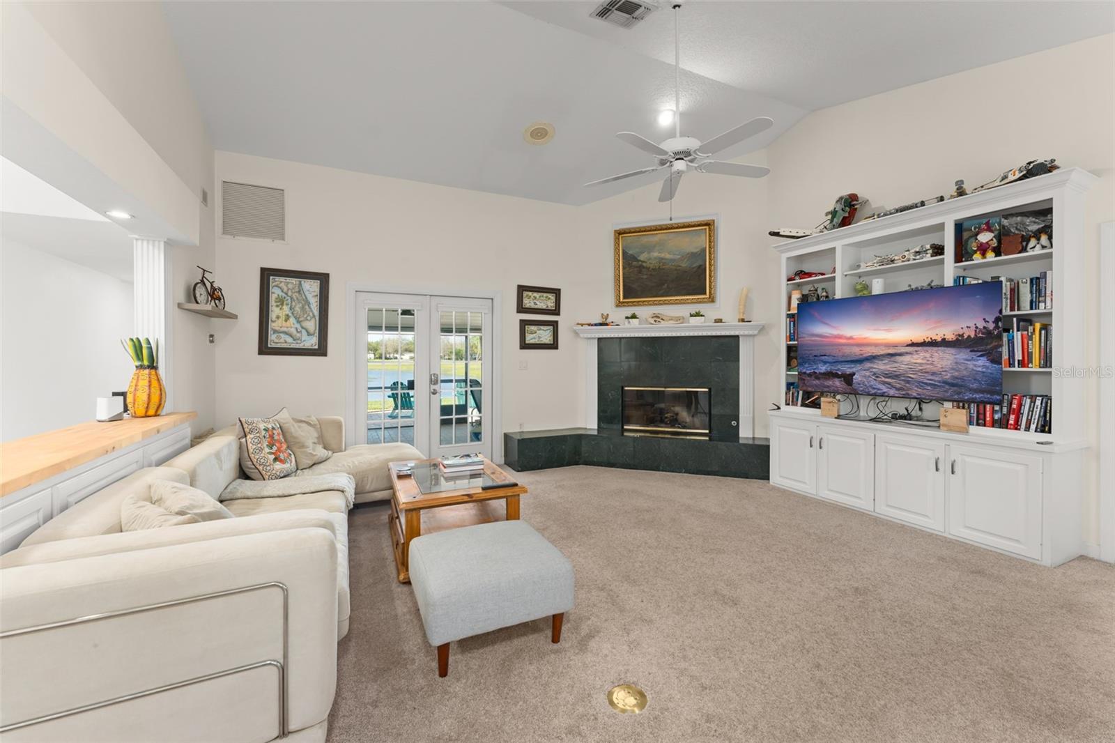 WOODBRIDGE ON GREEN - Residential