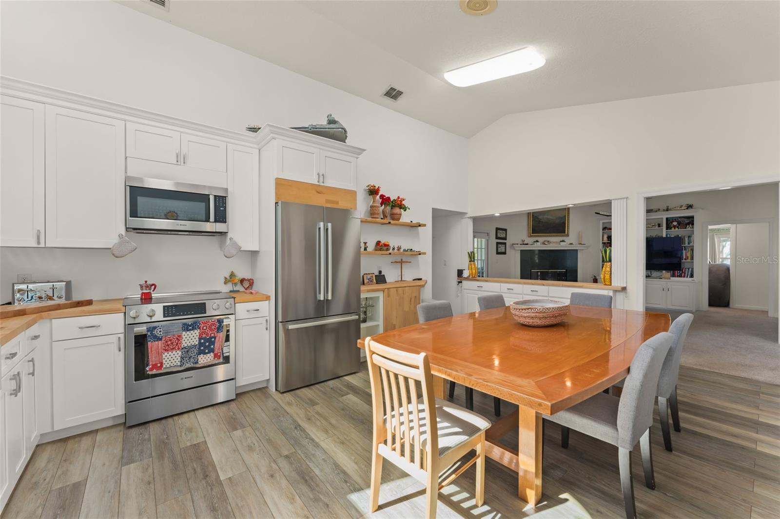 WOODBRIDGE ON GREEN - Residential