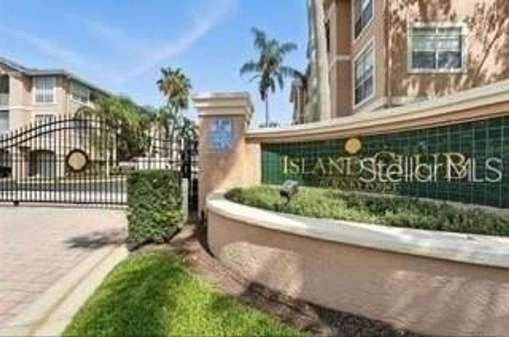 Photo of 2212 Bay Club Circle #2212, Tampa, FL 33607 (MLS # TB8468715)