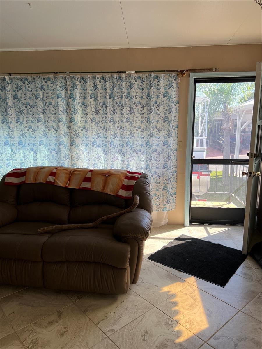 ANCIENT OAKS RV RESIDENCE 04 - Residential