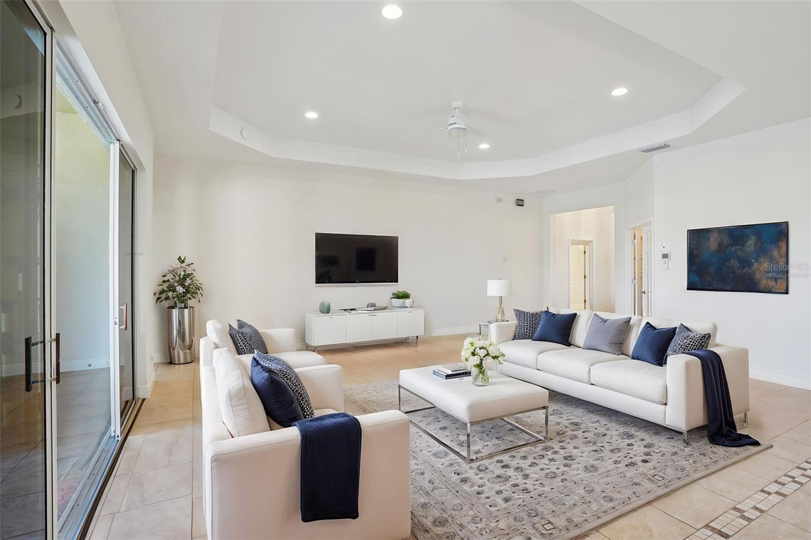 LAKESIDE LANDINGS - Residential