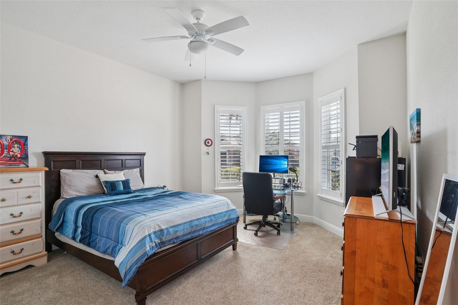 LAKESIDE LANDINGS - Residential