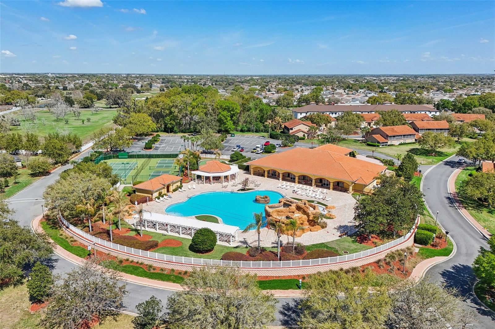 LAKESIDE LANDINGS - Residential