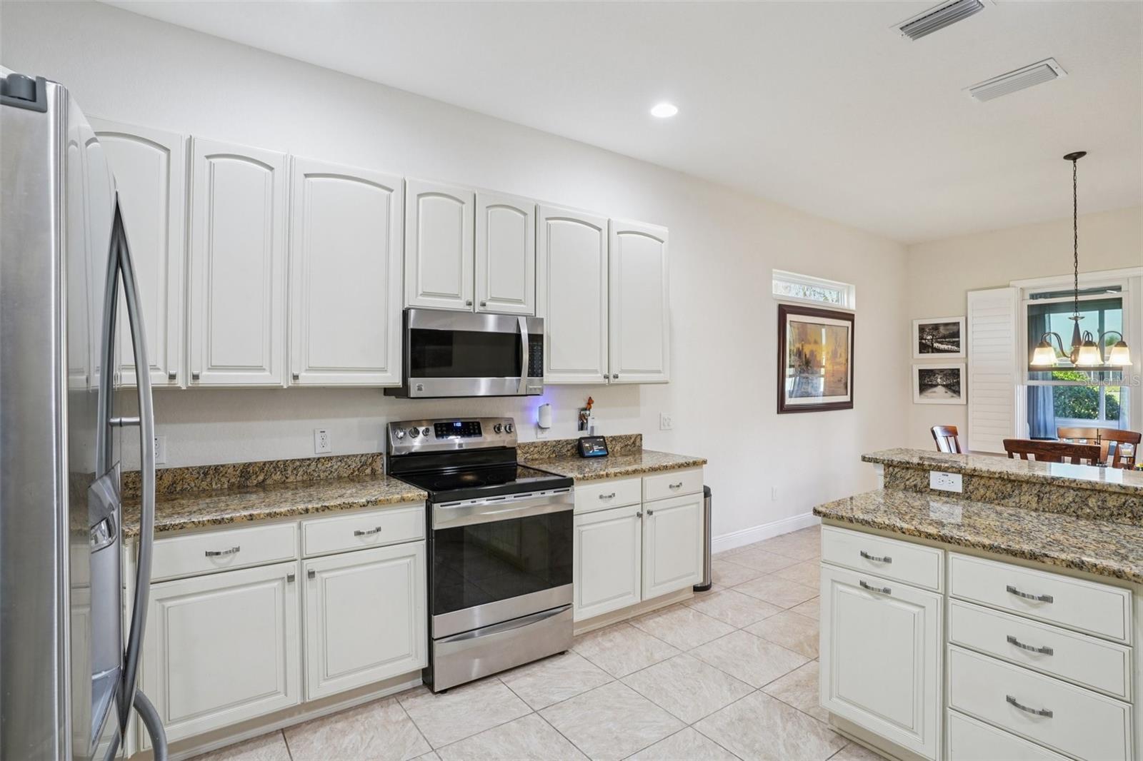 LAKESIDE LANDINGS - Residential